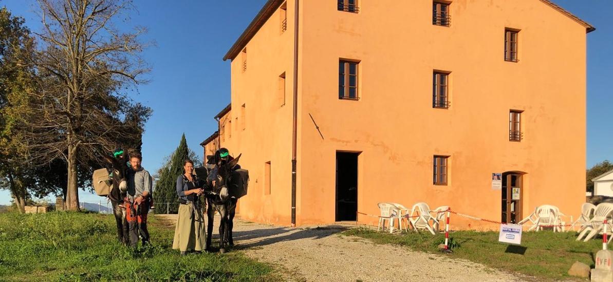 Hostal Badia Altopascio Eksteriør bilde